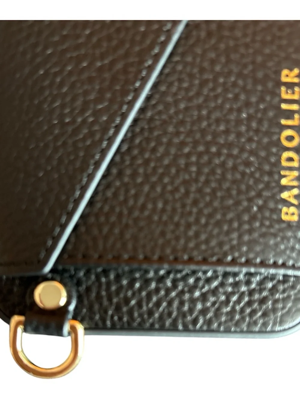 Bandolier compact pebbled